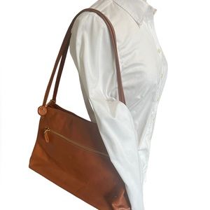Monsac Original leather Carmel colored shoulder bag in excellent newer condition